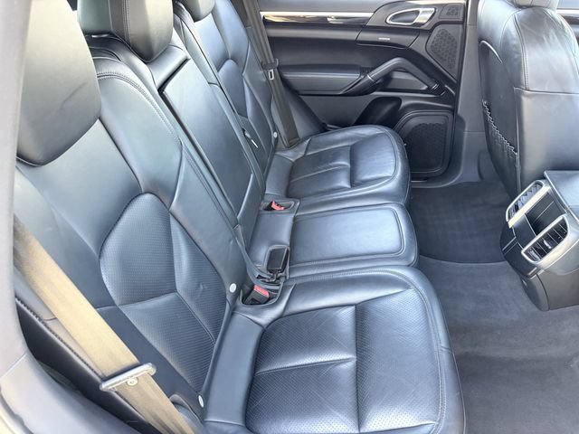 Used 2018 Porsche Cayenne AWD/4WD image 22