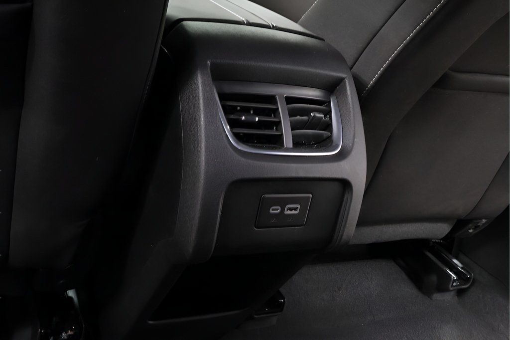 Used 2025 Chevrolet Blazer LT AWD/4WD image 24