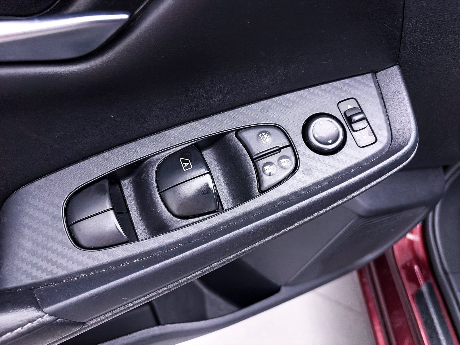 Used 2024 Nissan Sentra SV FWD image 17