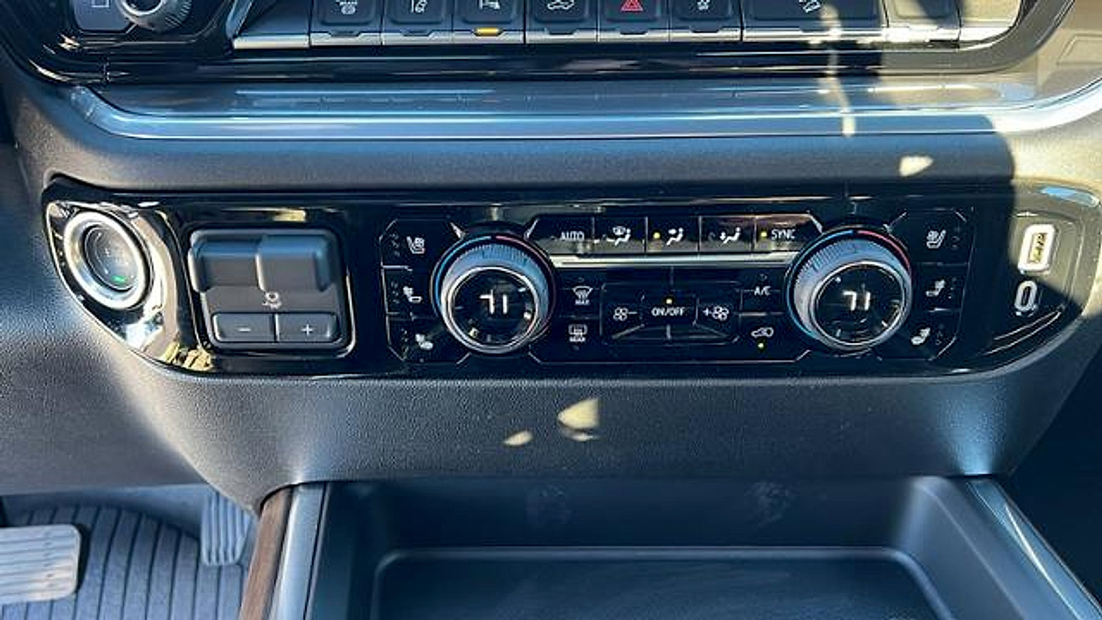 New 2026 Chevrolet Silverado 2500 High Country w/ High Country Premium Package image 23