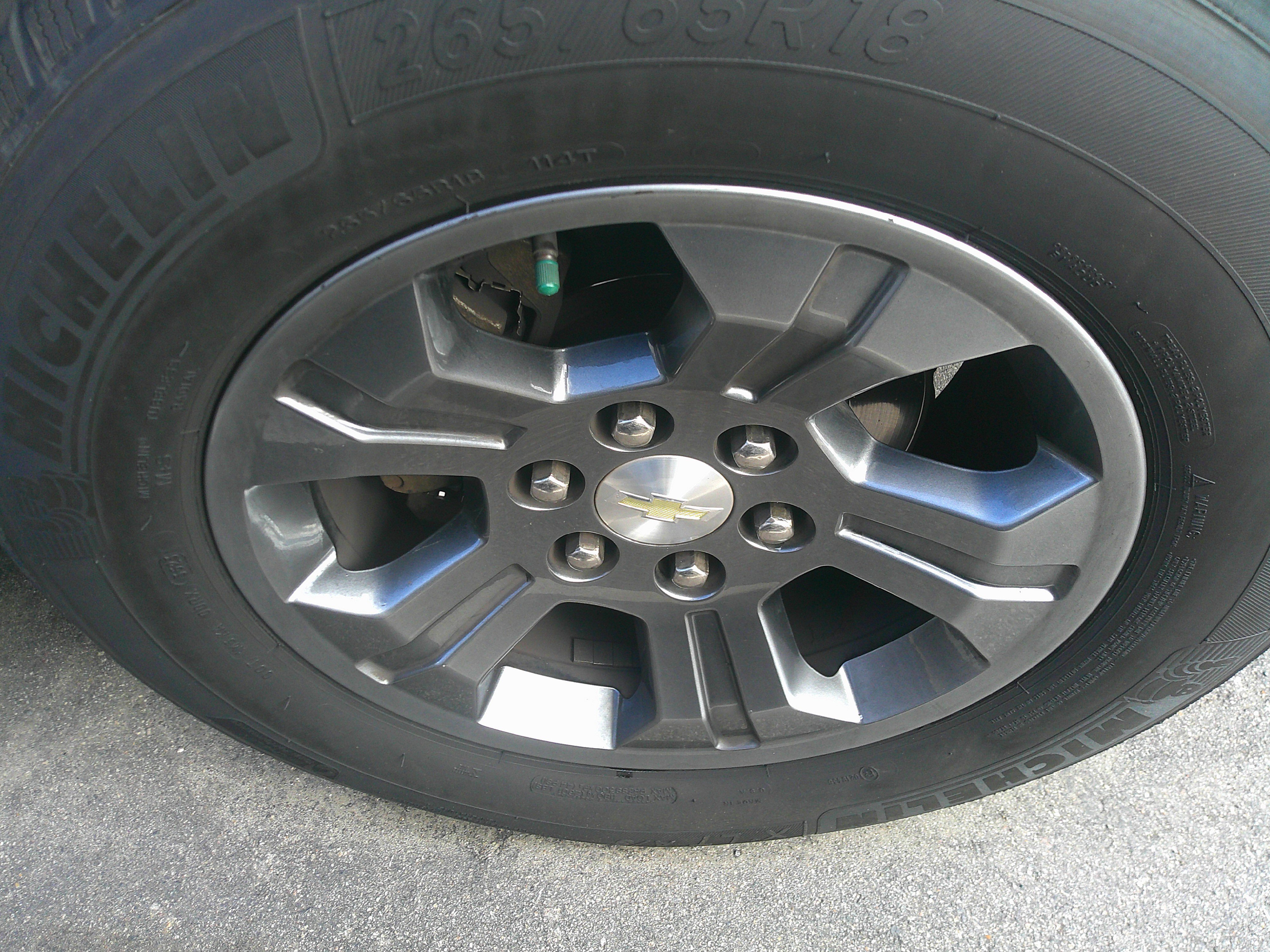 Used 2016 Chevrolet Suburban LT image 9