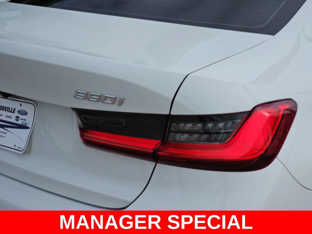 Used 2021 BMW 330i Sedan w/ Driving Assistance Package RWD image 40