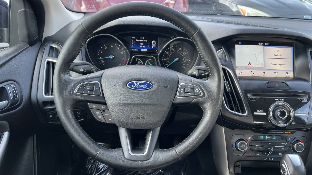 Used 2017 Ford Focus Titanium FWD image 15