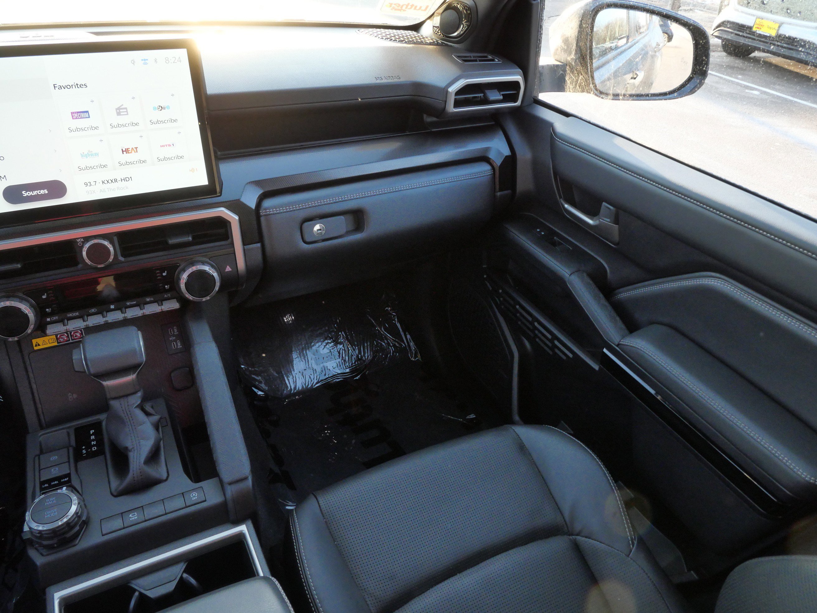 Used 2025 Toyota 4Runner Limited image 12