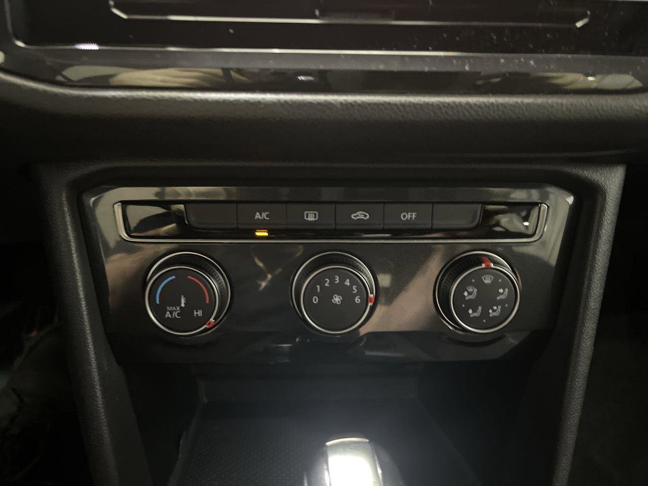 Used 2019 Volkswagen Tiguan S w/ 3rd Row Seat Package image 18