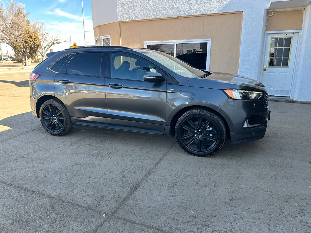 Used 2020 Ford Edge ST-Line w/ Cold Weather Package image 5