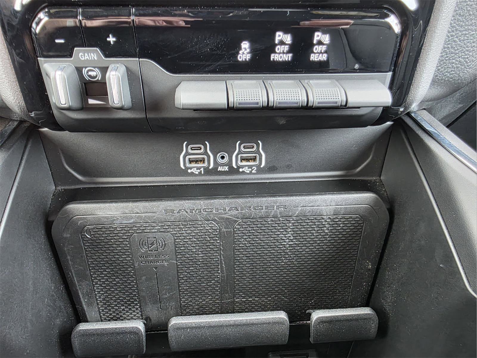 Used 2025 RAM 1500 Laramie w/ Sport Appearance Package image 24