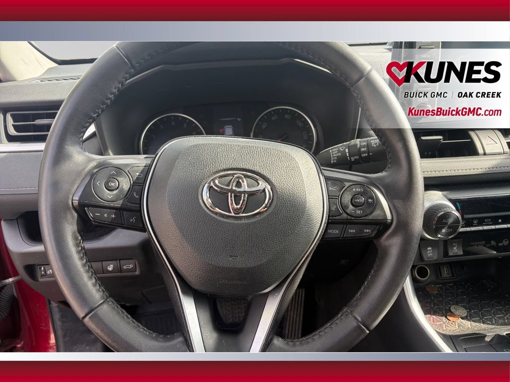 Used 2022 Toyota RAV4 XLE w/ Convenience Package AWD/4WD image 14