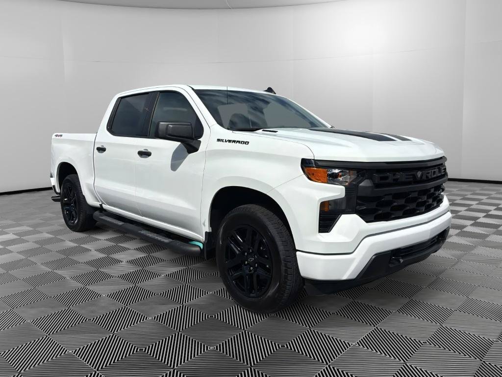 Used 2026 Chevrolet Silverado 1500 Custom w/ Rally Edition AWD/4WD image 2