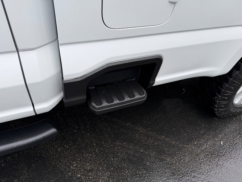 Used 2023 Ford F350 XLT w/ FX4 Off-Road Package image 29