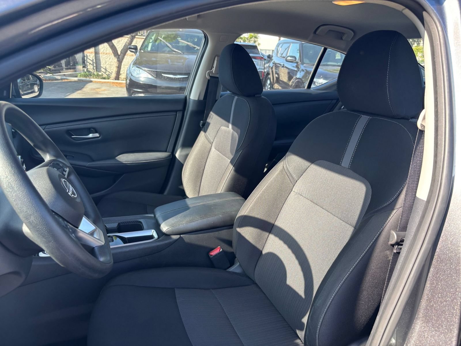 Used 2025 Nissan Sentra SV FWD image 25