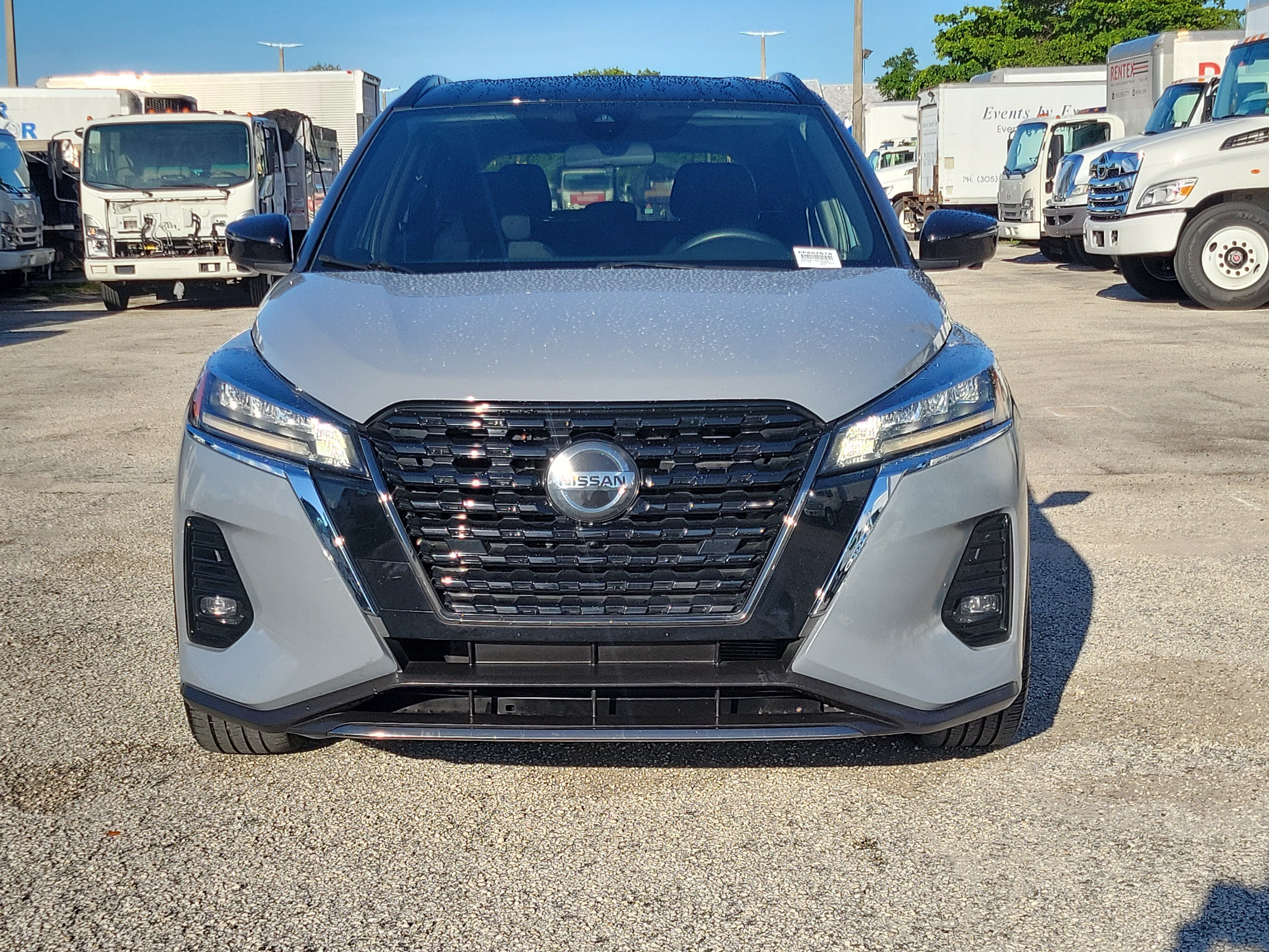 Used 2021 Nissan Kicks SR FWD image 8