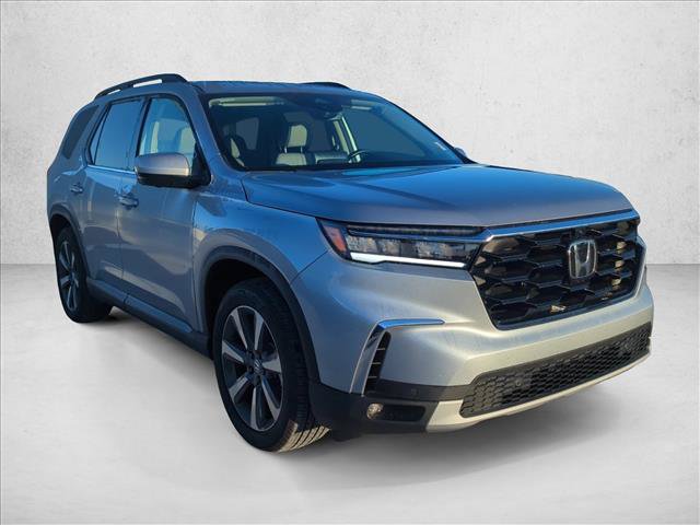 Used 2024 Honda Pilot Elite image 3