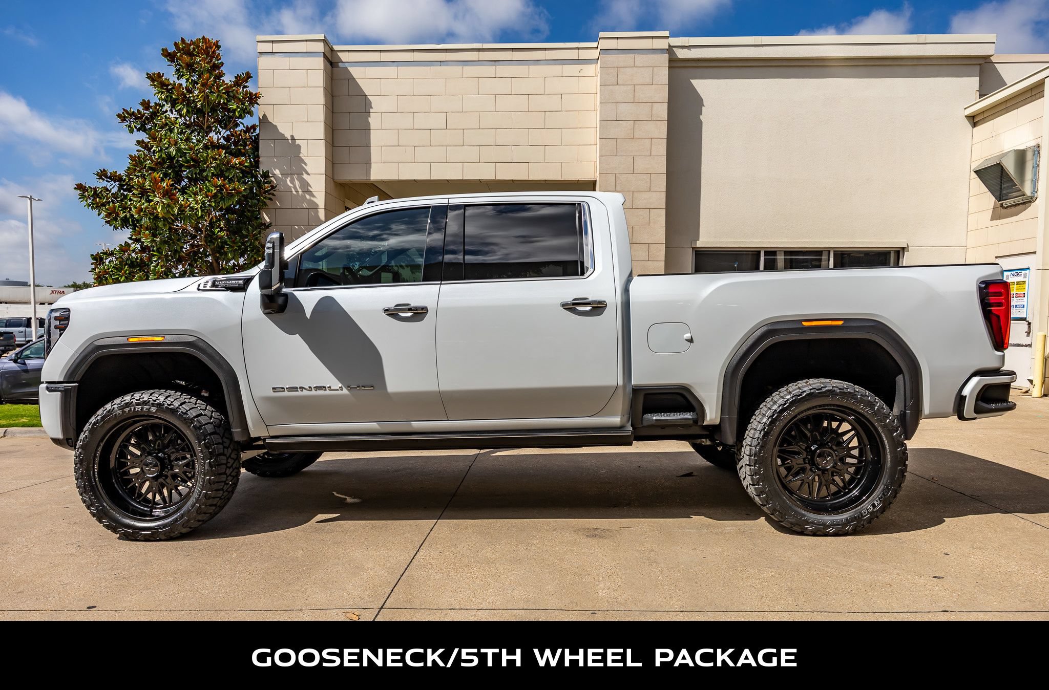 Used 2026 GMC Sierra 2500 Denali Ultimate AWD/4WD image 6