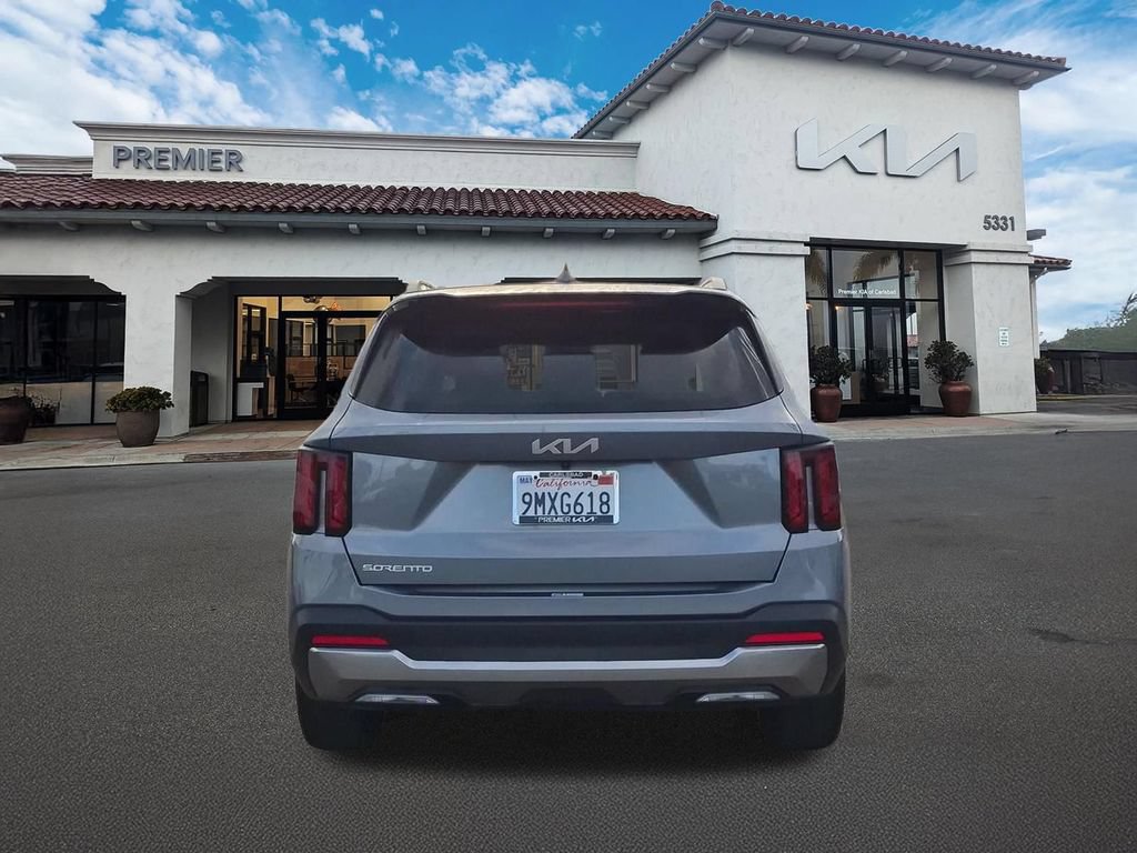 Certified 2024 Kia Sorento S w/ Panoramic Sunroof Package FWD image 7
