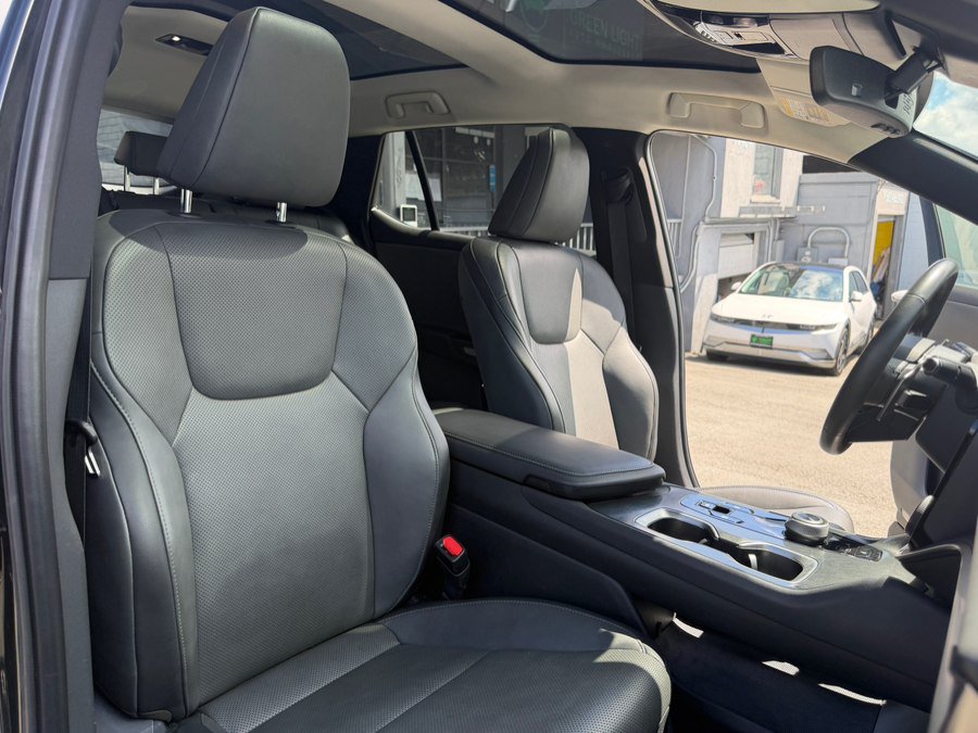 Used 2024 Lexus RZ 300e Premium FWD image 31