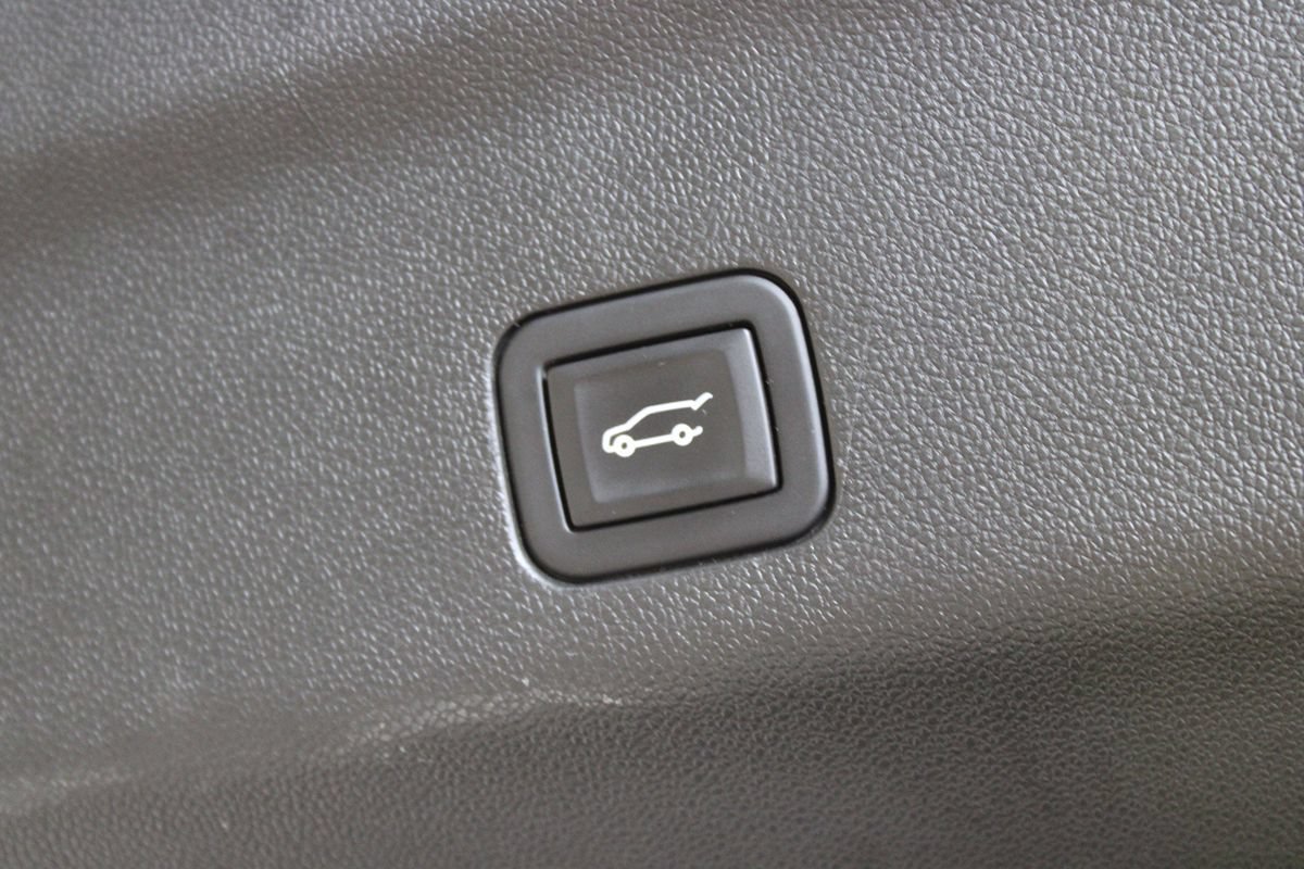 Used 2024 Chevrolet Tahoe LT AWD/4WD image 27