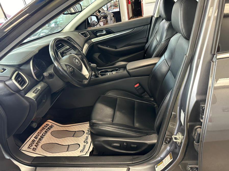 Used 2021 Nissan Maxima 3.5 SV w/ Floor Mat Group image 16