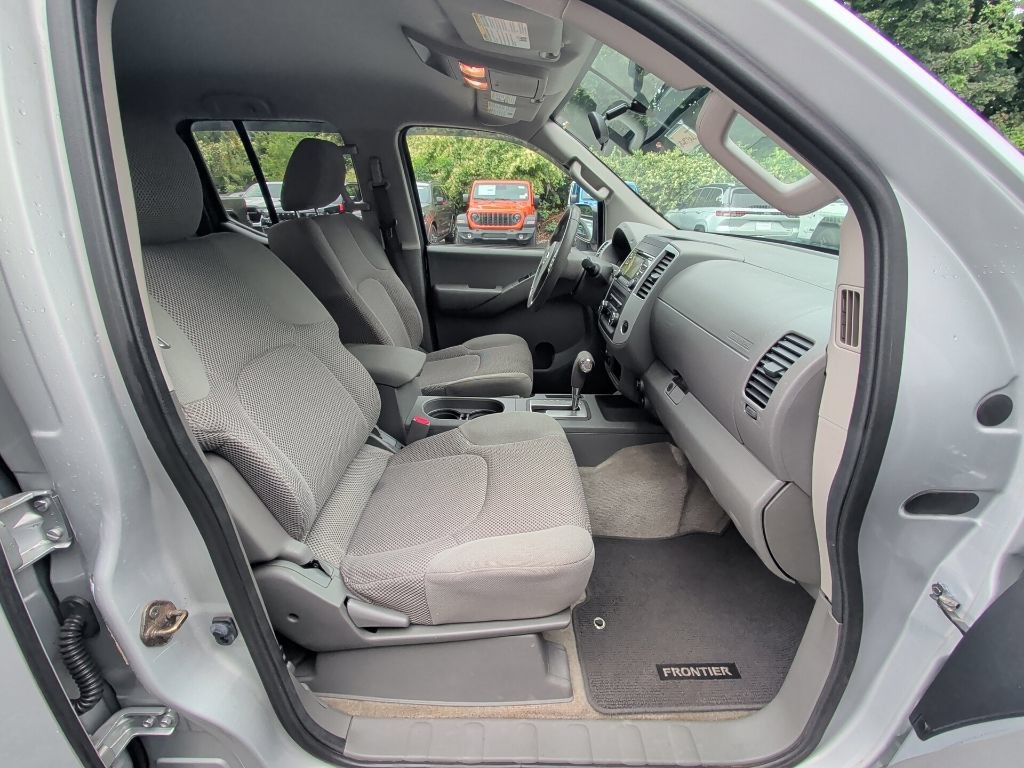 Used 2014 Nissan Frontier SV AWD/4WD image 15