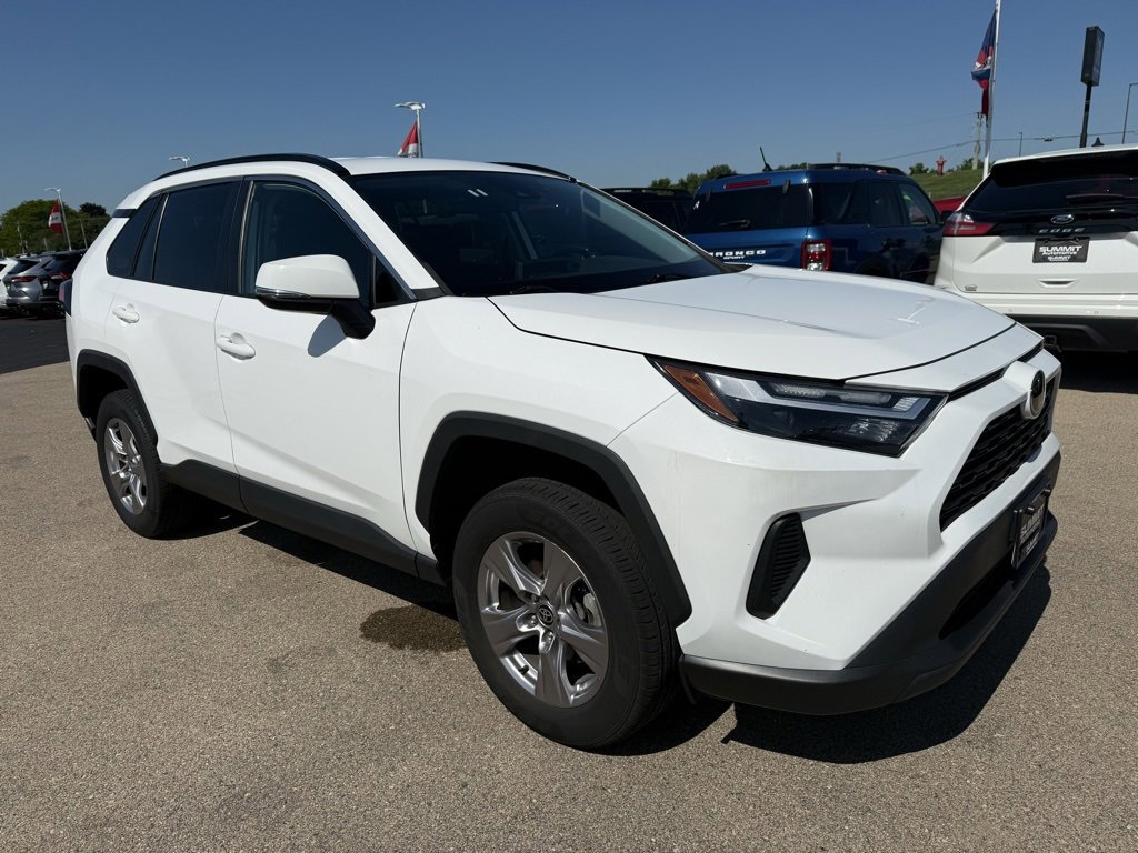 Used 2022 Toyota RAV4 XLE image 2