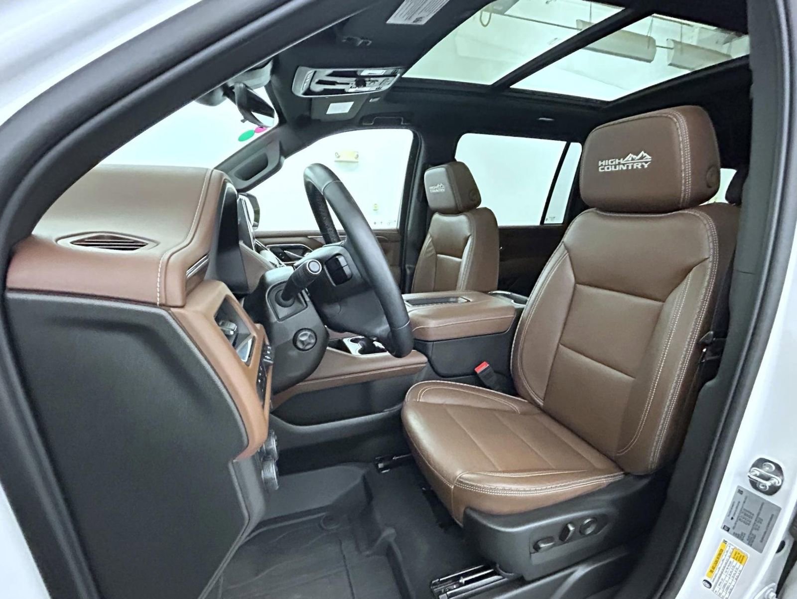 Used 2023 Chevrolet Suburban High Country AWD/4WD image 11