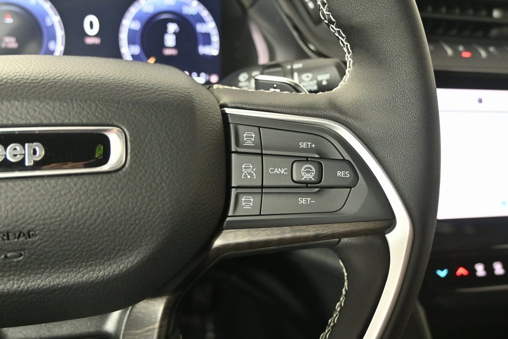 New 2026 Jeep Grand Cherokee Laredo image 35