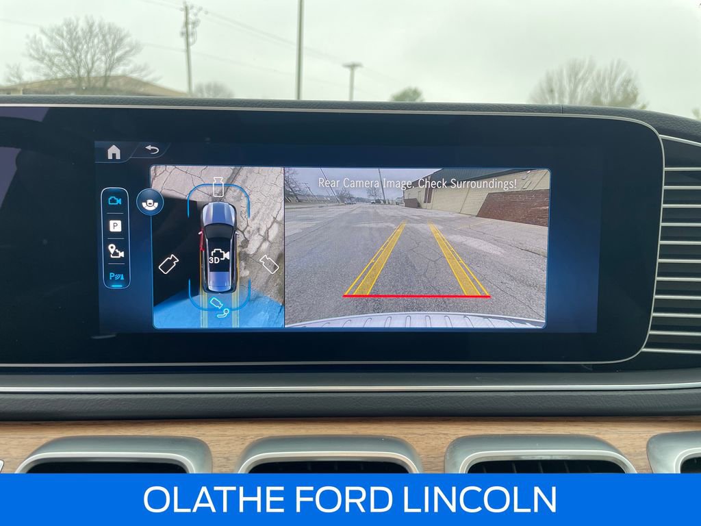 Used 2025 Mercedes-Benz GLS 450 4MATIC image 15