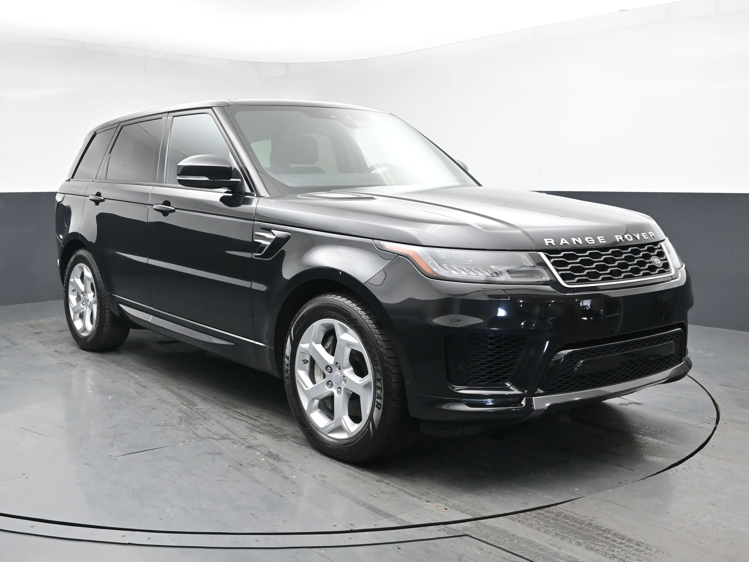 Used 2019 Land Rover Range Rover Sport HSE image 2