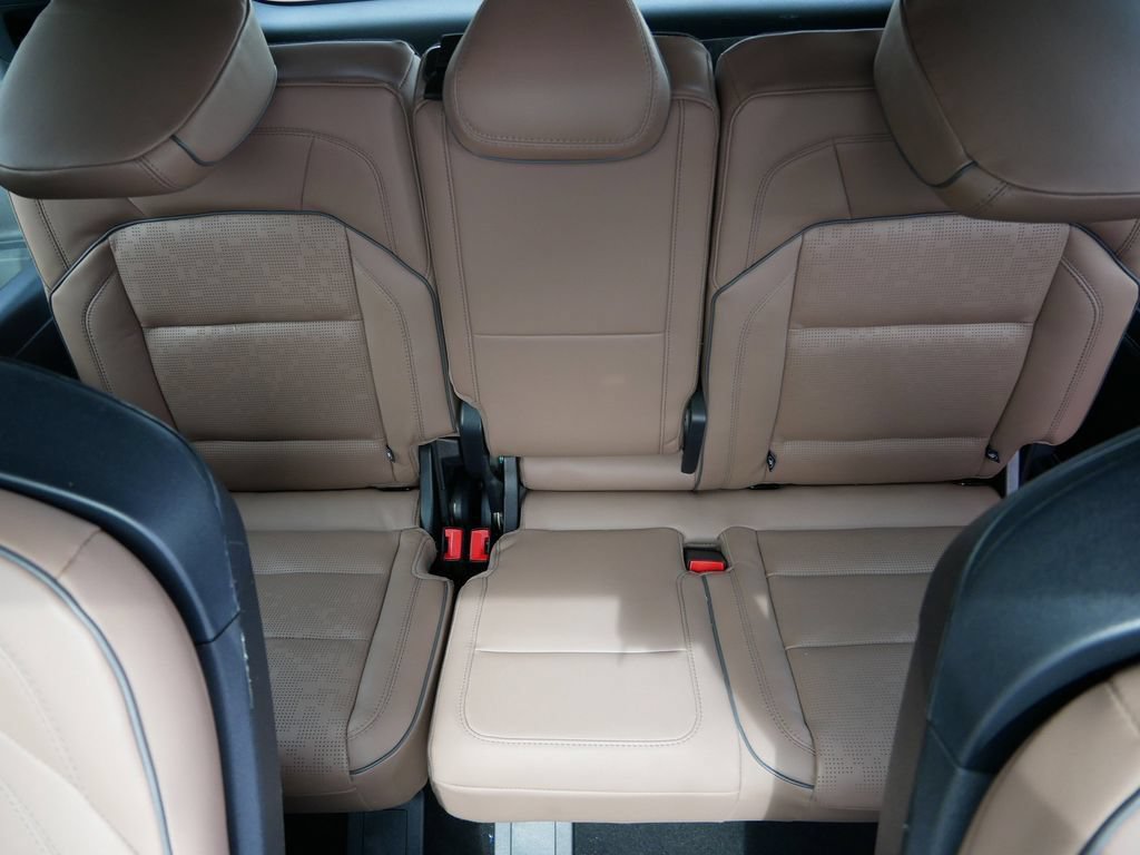 Used 2025 Lincoln Navigator Black Label AWD/4WD image 17
