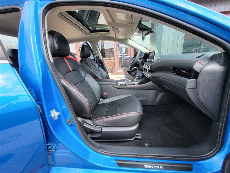 Used 2024 Nissan Sentra SR w/ SR Premium Package image 11