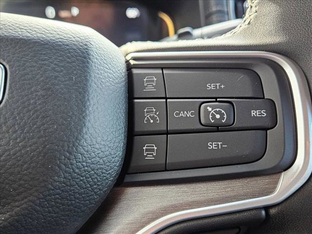 New 2025 Jeep Wagoneer L Series II w/ Premium Group I image 14