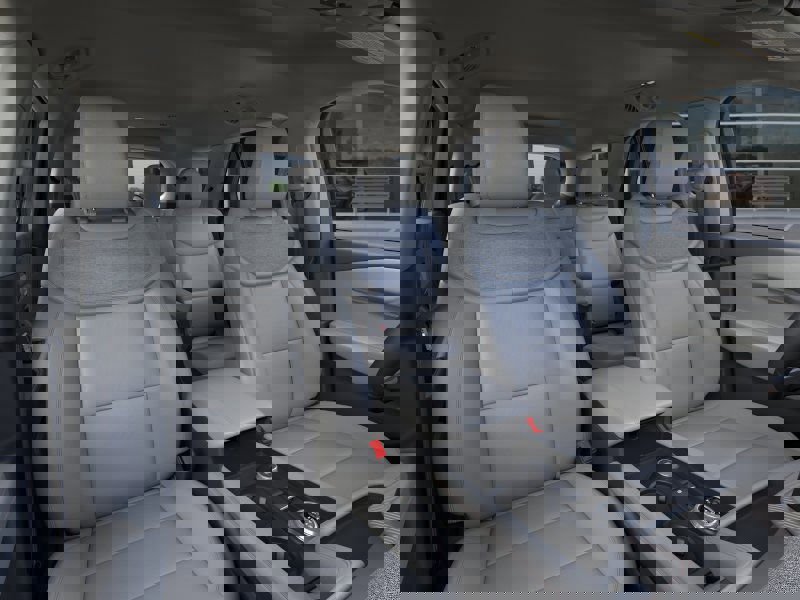 New 2025 Ford Explorer Active w/ Active Comfort Package image 10