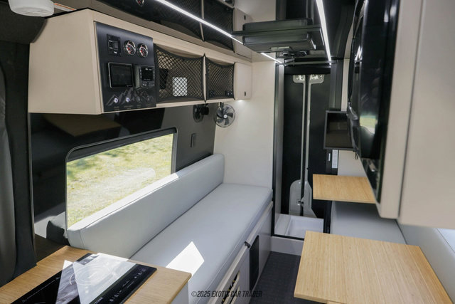 Used 2025 Mercedes-Benz Sprinter 2500 image 92