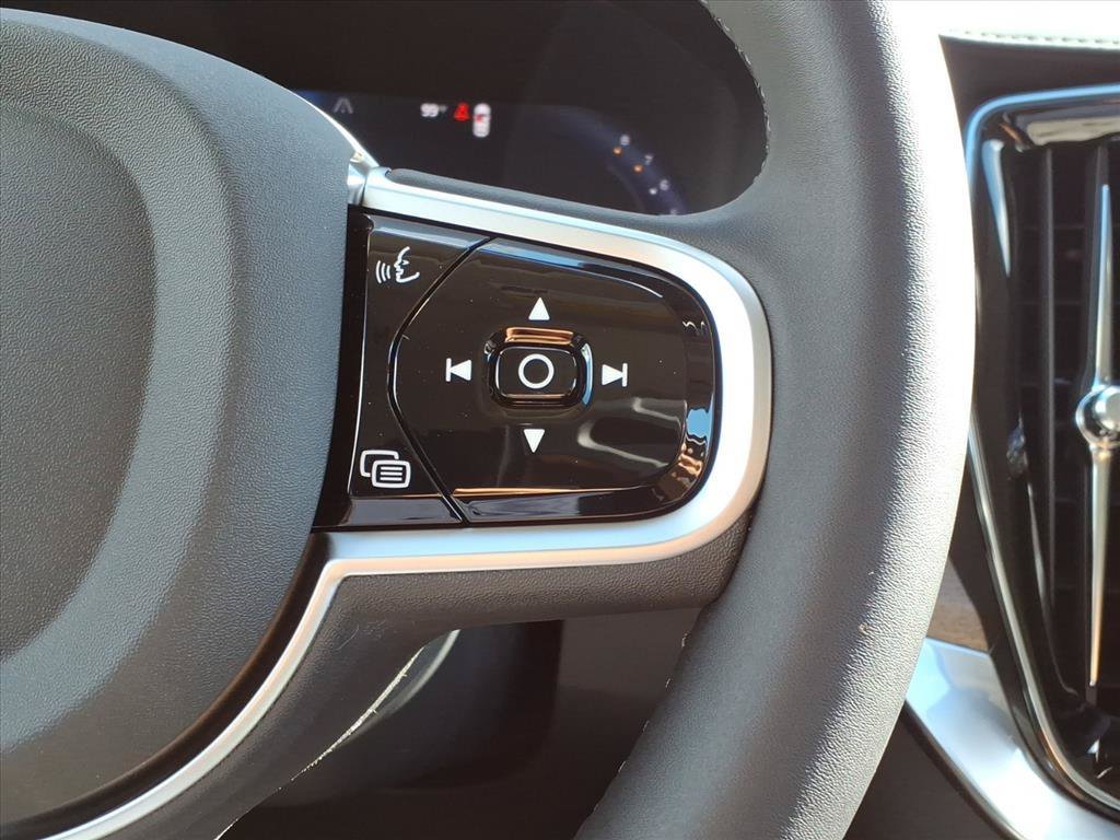 New 2026 Volvo XC90 B6 Plus w/ Protection Package Premier AWD/4WD image 21