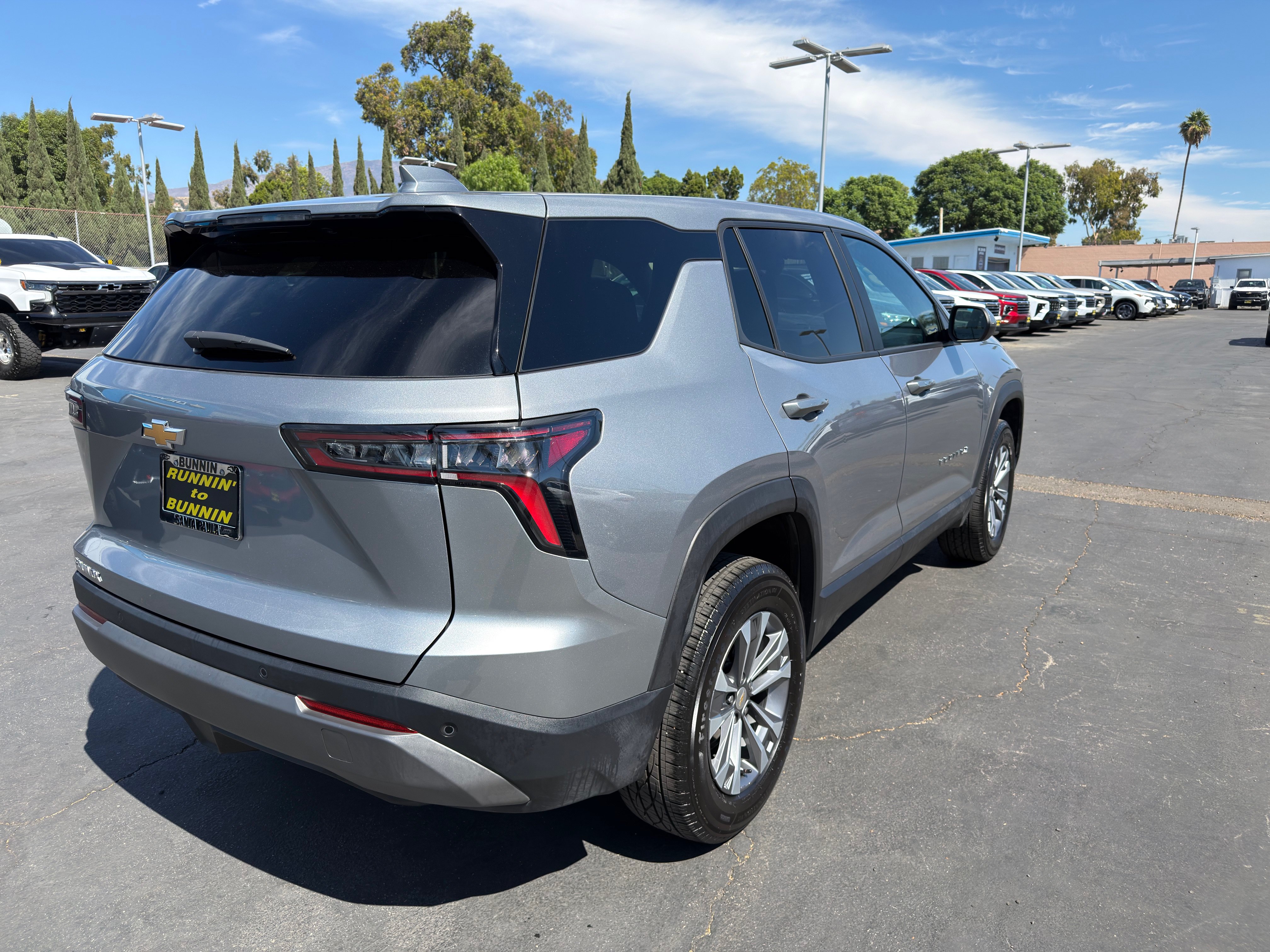 Used 2026 Chevrolet Equinox LT FWD image 8