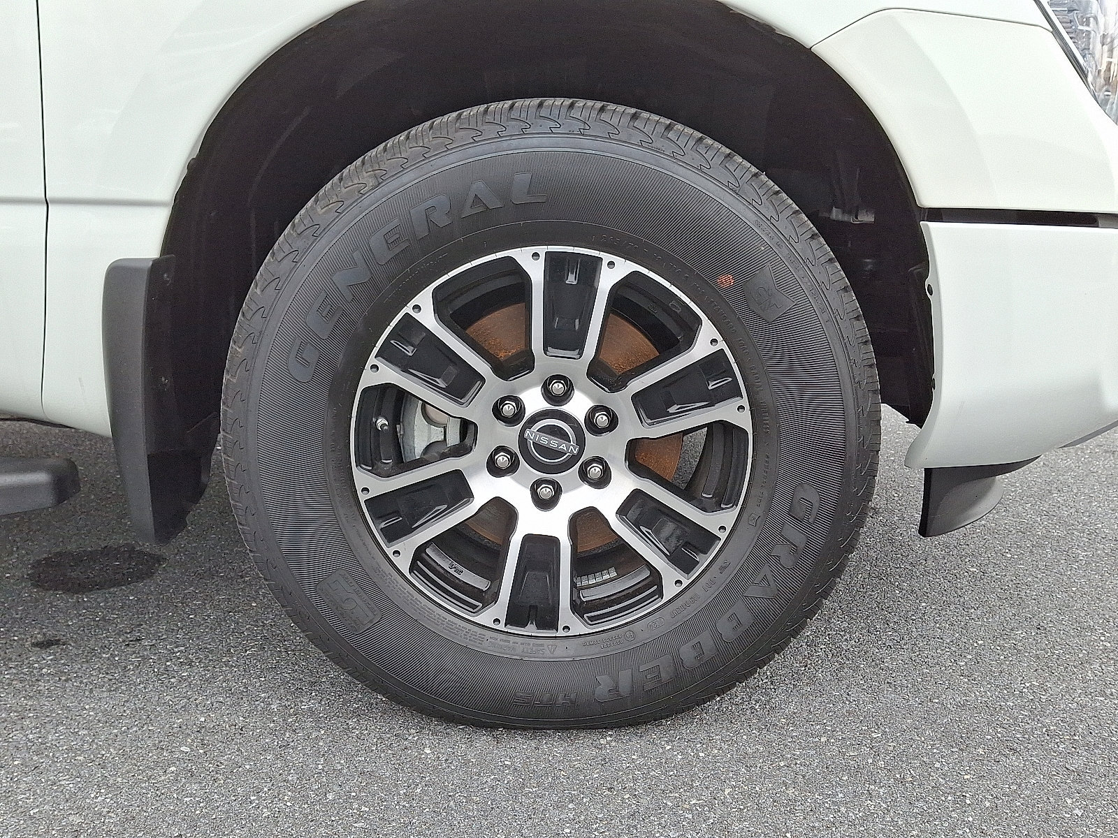 Certified 2024 Nissan Titan SV w/ Accessory Utility Package AWD/4WD image 9
