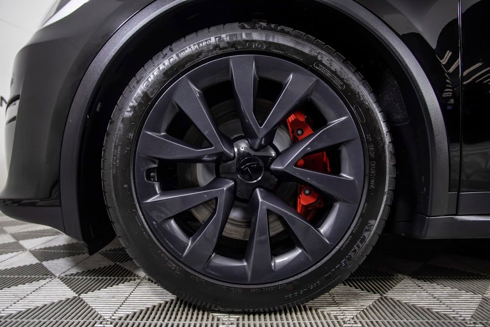 Used 2024 Tesla Model X Plaid image 17