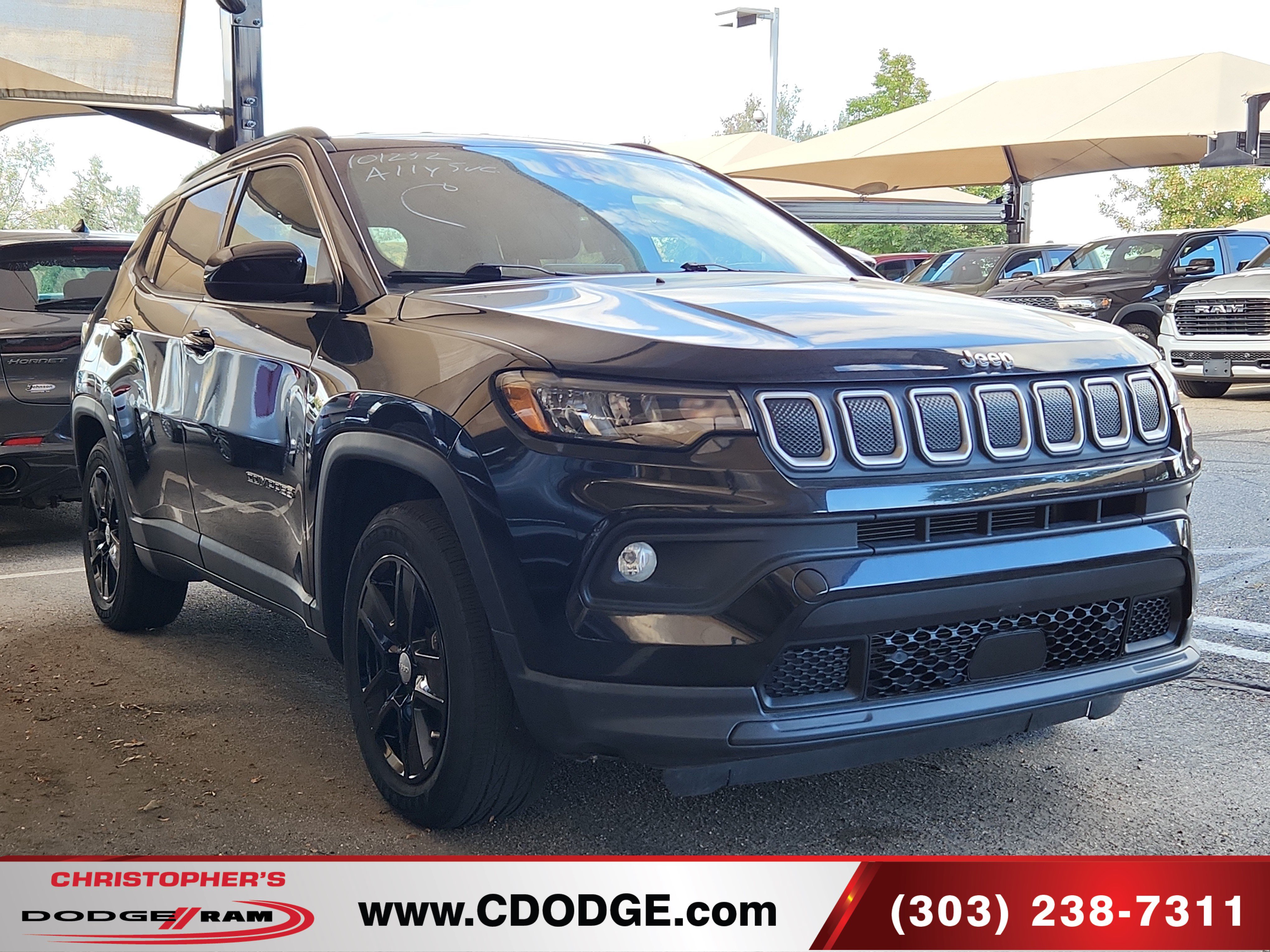 Used 2022 Jeep Compass Latitude FWD image 1