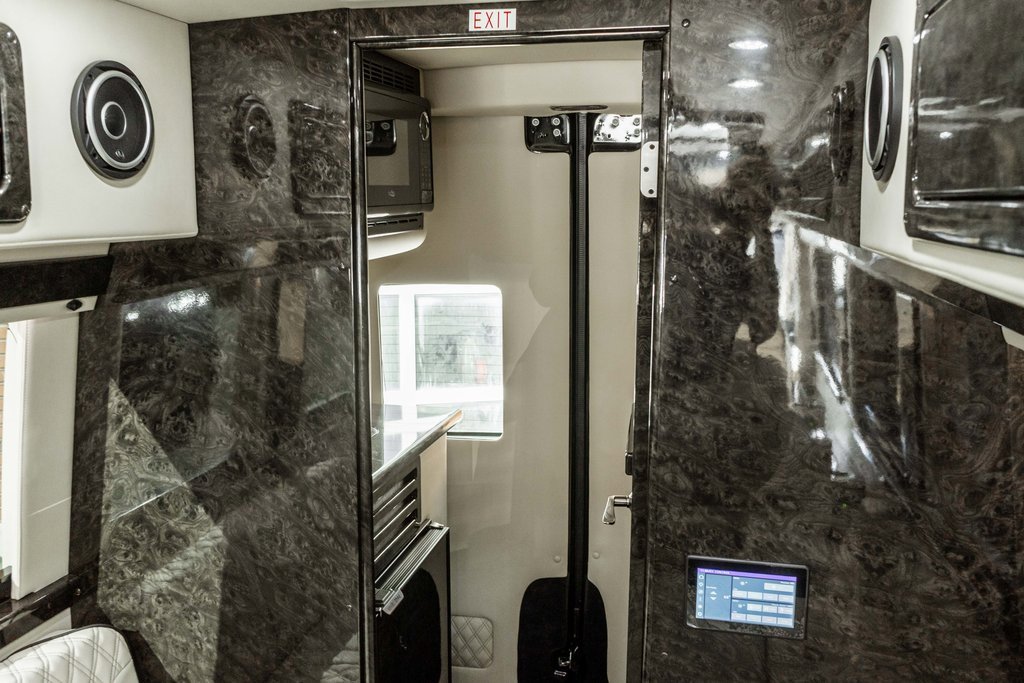 Used 2022 Mercedes-Benz Sprinter 3500 image 35