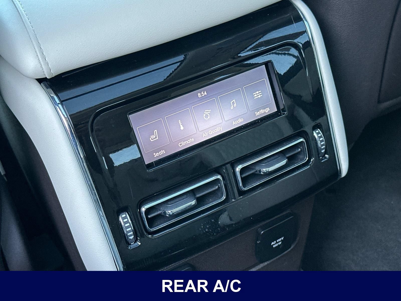Used 2024 Lincoln Aviator Black Label AWD/4WD image 17