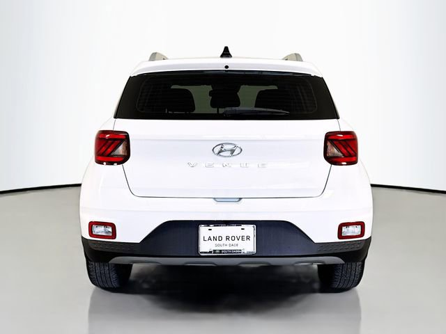 Used 2022 Hyundai Venue SEL FWD image 6