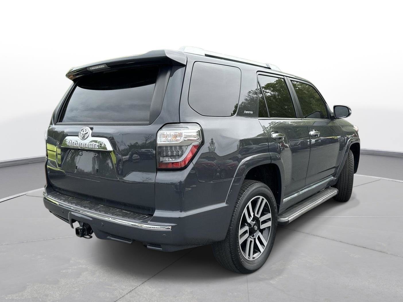Used 2024 Toyota 4Runner Limited image 6