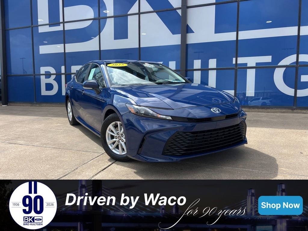 Used 2025 Toyota Camry LE w/ Convenience Package image 1