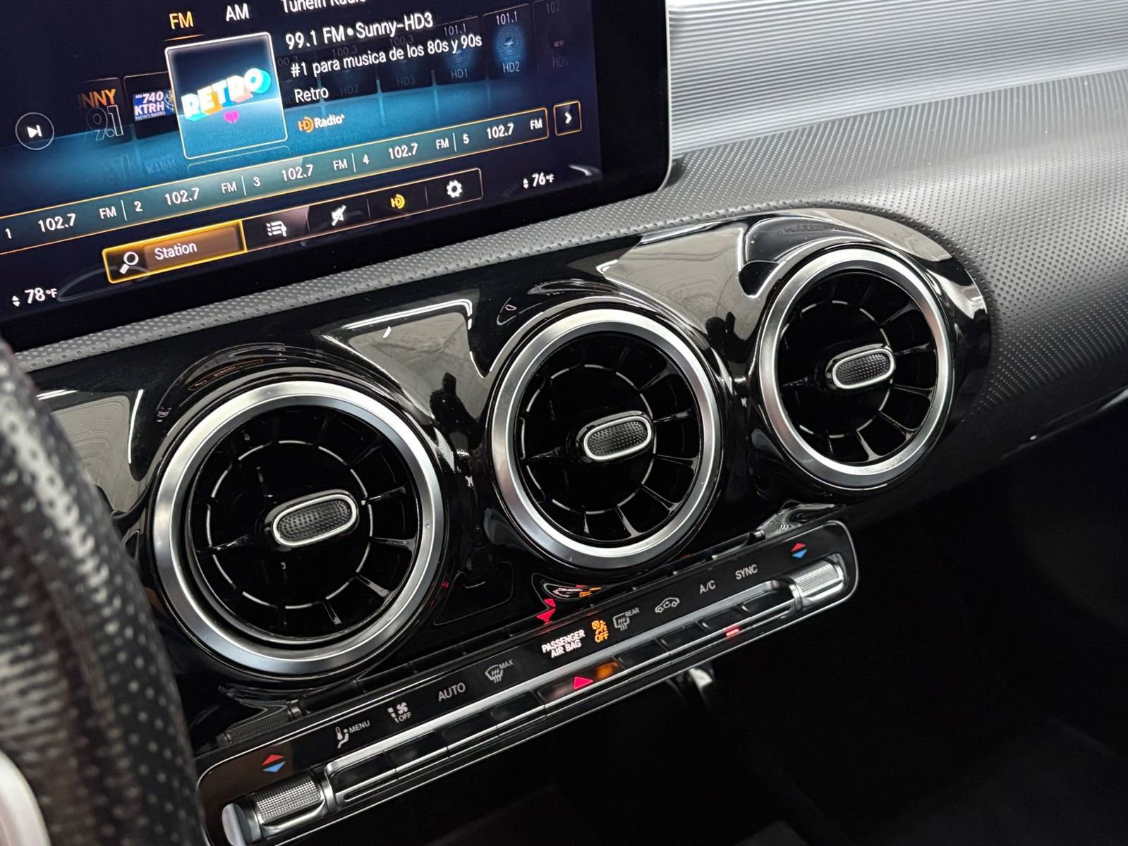 Used 2020 Mercedes-Benz A 220 4MATIC w/ AMG Line image 24