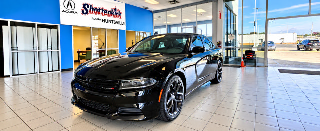 Used 2022 Dodge Charger SXT w/ Blacktop Package