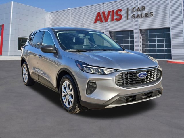 Used 2024 Ford Escape Active w/ Cold Weather Package image 3