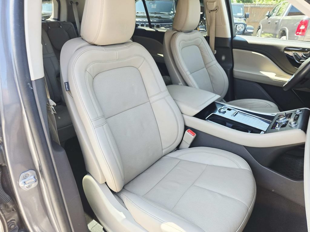 Used 2022 Lincoln Aviator Reserve w/ Equipment Group 201A AWD/4WD image 18