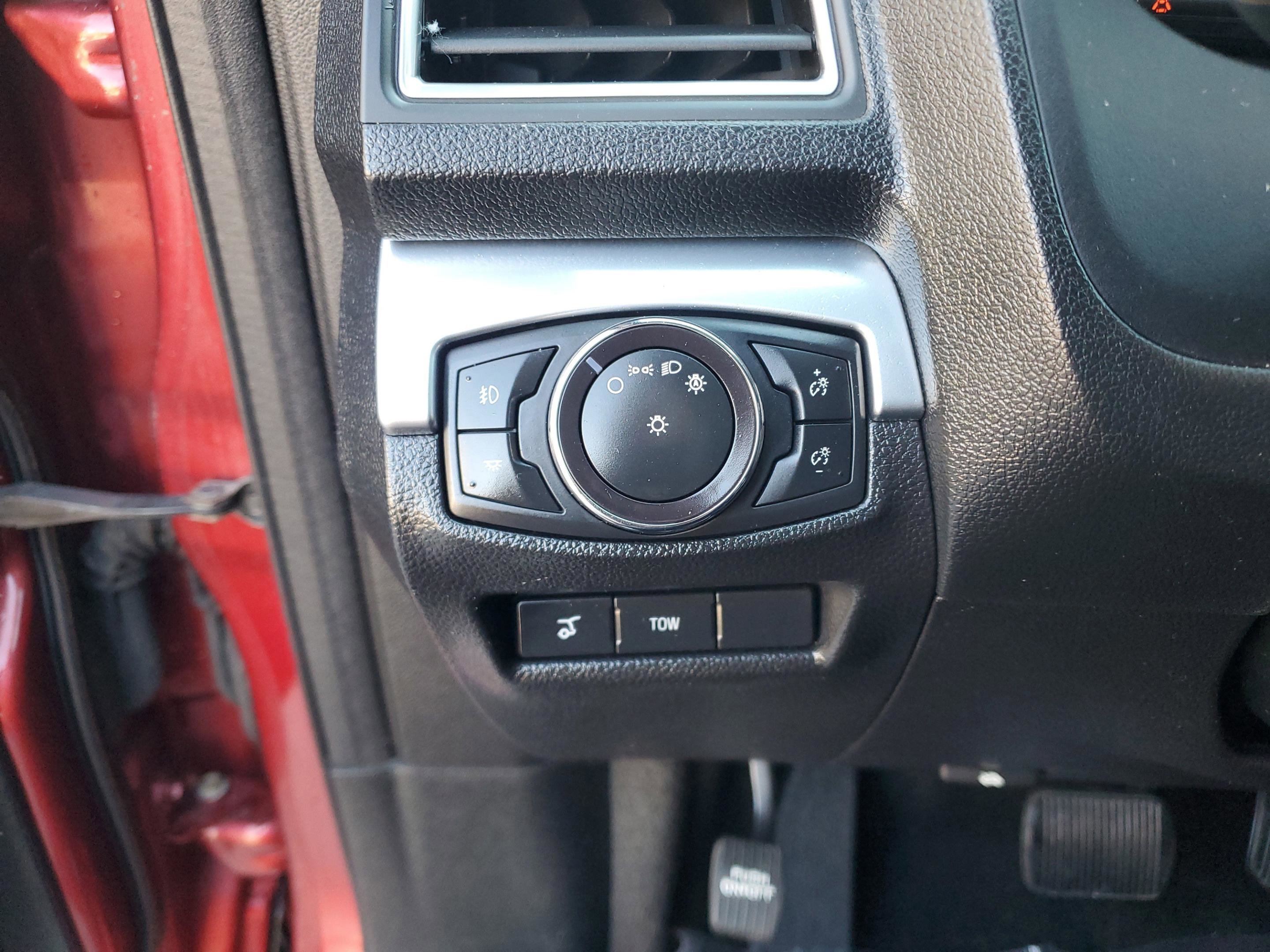 Used 2018 Ford Explorer Sport image 31