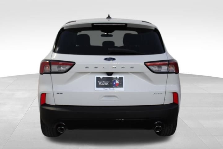 Used 2021 Ford Escape SE w/ SE Sport Appearance Package image 7