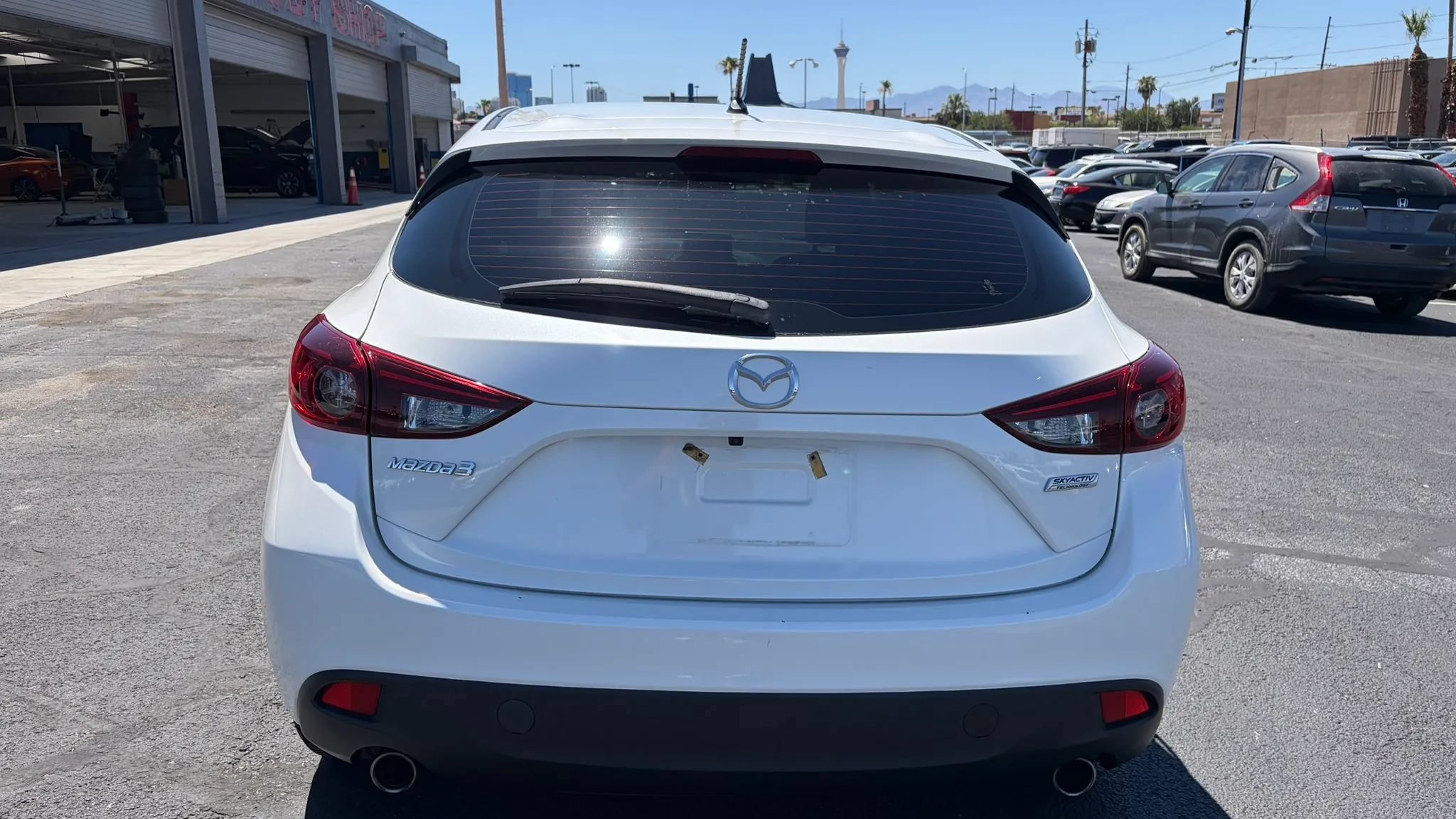 Used 2016 MAZDA MAZDA3 i Sport w/ Preferred Equipment Package FWD image 4